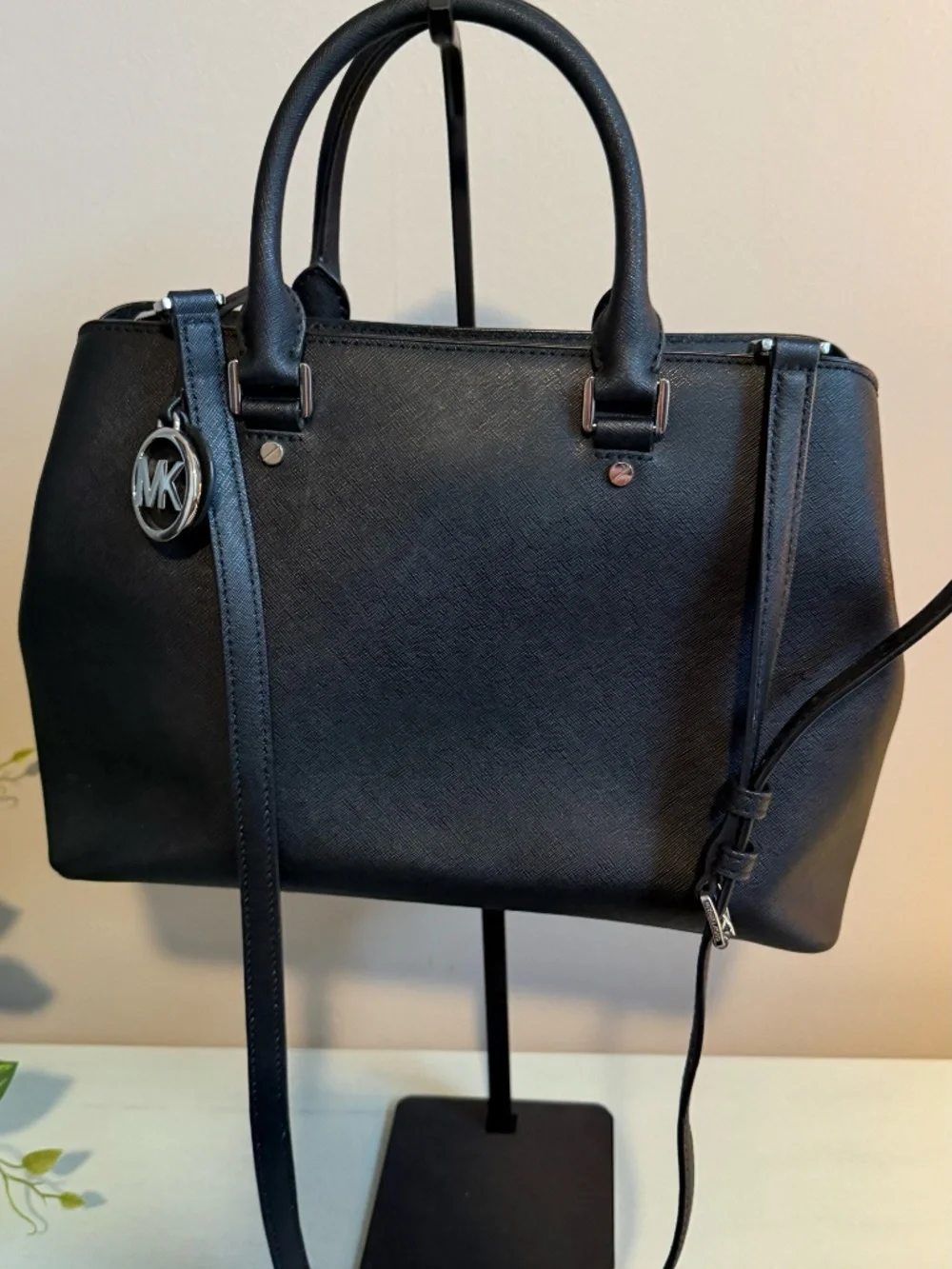 Michael Kors medium Savannah Leather Satchel bag tote